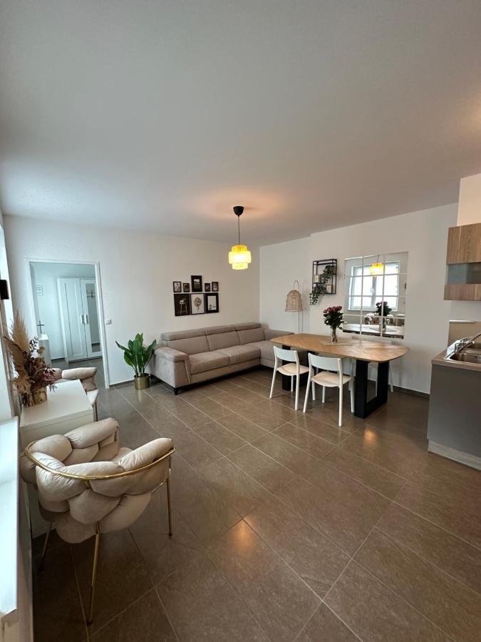 Апартаменты Modernes Haus Naehe Parndorf Брукк-ан-дер-Лайта Экстерьер фото