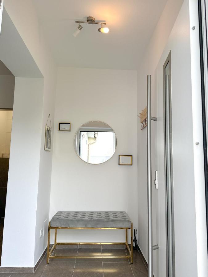 Апартаменты Modernes Haus Naehe Parndorf Брукк-ан-дер-Лайта Экстерьер фото